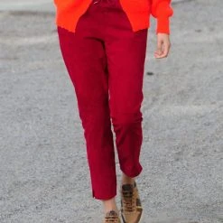 Alba Moda Lederhose In Rot -Dirndl Geschäft alba moda lederhose in rot 4 scaled