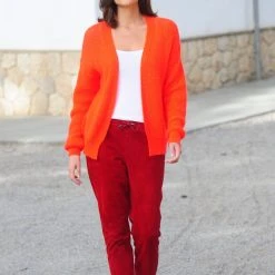 Alba Moda Lederhose In Rot -Dirndl Geschäft alba moda lederhose in rot 5 scaled