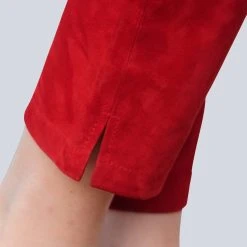 Alba Moda Lederhose In Rot -Dirndl Geschäft alba moda lederhose in rot 6 scaled