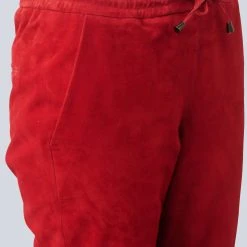 Alba Moda Lederhose In Rot -Dirndl Geschäft alba moda lederhose in rot 7 scaled