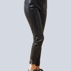 Alba Moda Lederhose In Schwarz -Dirndl Geschäft alba moda lederhose in schwarz 2 scaled