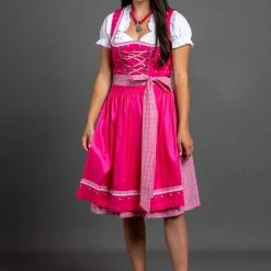 Allgäu Rebell Dirndl " Schwabing " In Pink -Dirndl Geschäft allgau rebell dirndl schwabing in pink 7 scaled