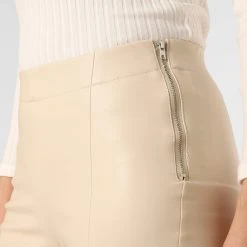 Aygill's Hose In Sand -Dirndl Geschäft aygills hose in sand 2 scaled