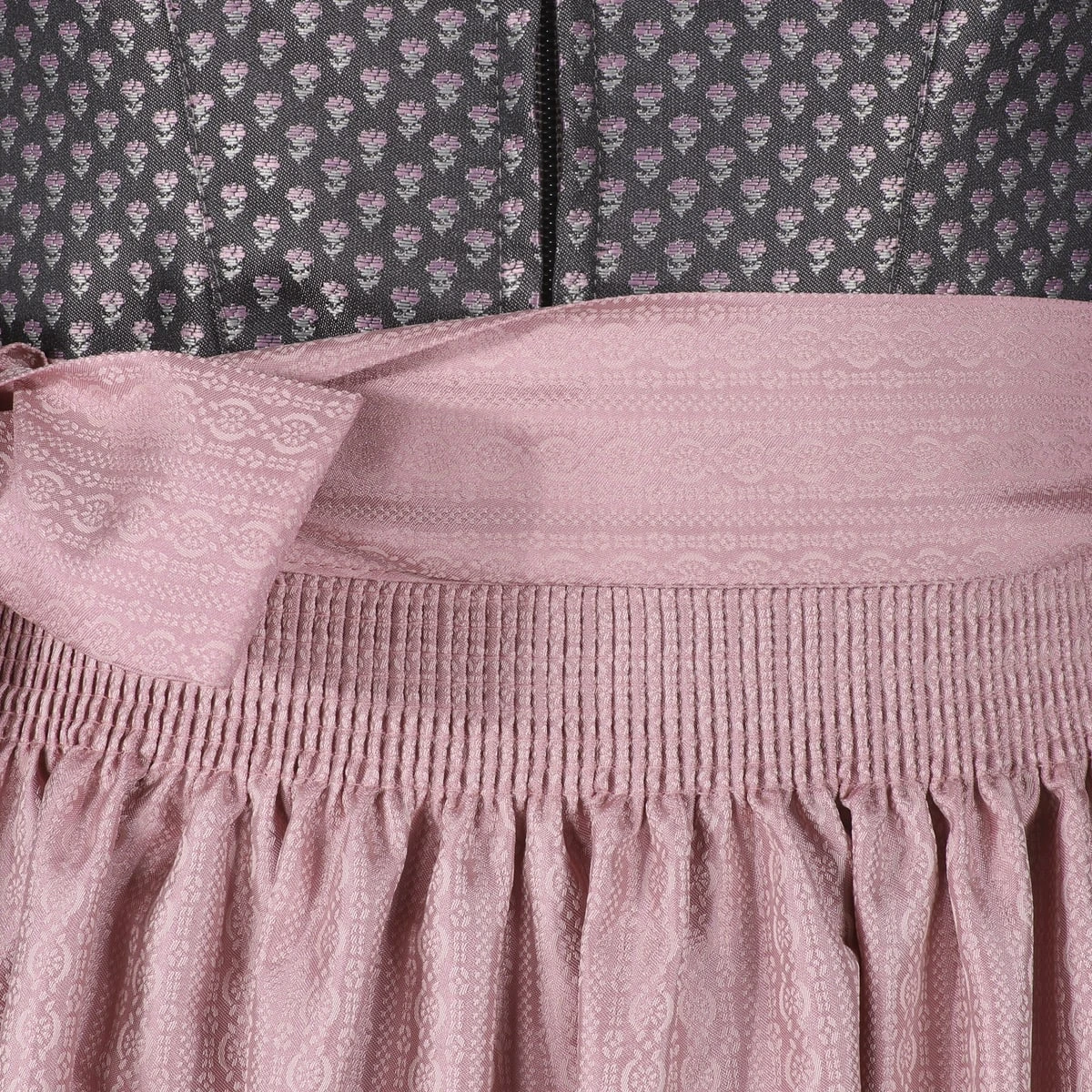 Country Line Midi Dirndl In Rose 5 Country Line Midi Dirndl In Rose – Bild 3