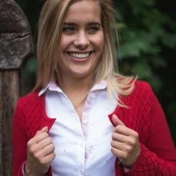 OS-Trachten Trachtenbluse Ajone In Mittelrot -Dirndl Geschäft os trachten trachtenbluse ajone in mittelrot 2