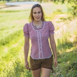 OS-Trachten Trachtenbluse Poror In Mittelrot -Dirndl Geschäft os trachten trachtenbluse poror in mittelrot 4