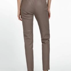 Peter Hahn Lederhose Leather In Greige 10 Peter Hahn Lederhose Leather In Greige -Dirndl Geschäft peter hahn lederhose leather in greige 2 scaled