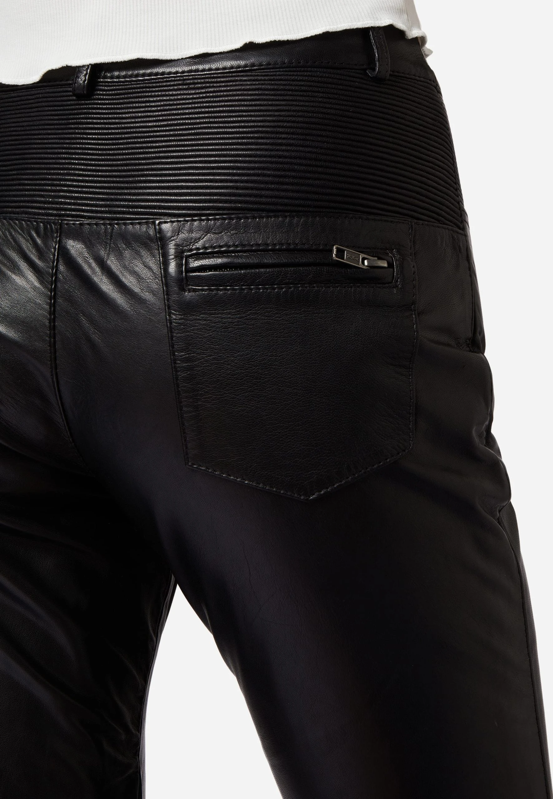 RICANO Lederhose 9810 In Schwarz 7 RICANO Lederhose 9810 In Schwarz – Bild 5
