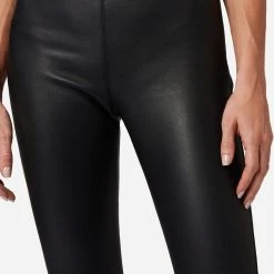 RICANO Lederhose Asteroid Stretch In Schwarz 10 RICANO Lederhose Asteroid Stretch In Schwarz -Dirndl Geschäft ricano lederhose asteroid stretch in schwarz 3 scaled