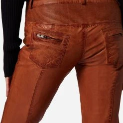 RICANO Lederhose Donna In Cognac Braun 11 RICANO Lederhose Donna In Cognac Braun -Dirndl Geschäft ricano lederhose donna in cognac braun 4 scaled