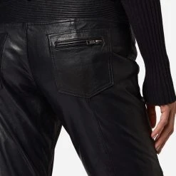 RICANO Lederhose Donna In Schwarz 10 RICANO Lederhose Donna In Schwarz -Dirndl Geschäft ricano lederhose donna in schwarz 3 scaled