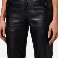 RICANO Lederhose Inspirit In Schwarz -Dirndl Geschäft ricano lederhose inspirit in schwarz 3 scaled