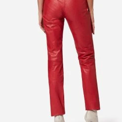 RICANO Lederhose Low Cut In Rot 9 RICANO Lederhose Low Cut In Rot -Dirndl Geschäft ricano lederhose low cut in rot 2 scaled