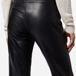 RICANO Lederhose Low Cut In Schwarz 11 RICANO Lederhose Low Cut In Schwarz -Dirndl Geschäft ricano lederhose low cut in schwarz 3 scaled