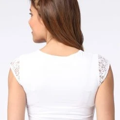 Schmuckstück By Alpenherz Dirndlbluse In Weiß -Dirndl Geschäft schmuckstuck by alpenherz dirndlbluse in weiss 1