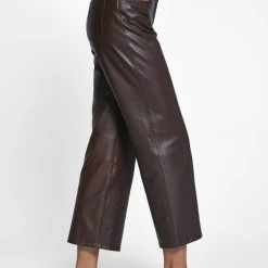 St. Emile Lederhose Leather In Braun 12 St. Emile Lederhose Leather In Braun -Dirndl Geschäft st emile lederhose leather in braun 4 scaled