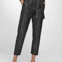 St. Emile Lederhose Leather In Schwarz