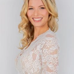 Stockerpoint Bluse "Alaya" In Creme -Dirndl Geschäft stockerpoint bluse alaya in creme 3 scaled