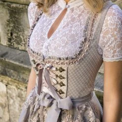Stockerpoint Bluse "B-5077" In Weiss -Dirndl Geschäft stockerpoint bluse b 5077 in weiss 4 scaled
