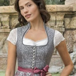 Stockerpoint Bluse "B-8058" In Weiss -Dirndl Geschäft stockerpoint bluse b 8058 in weiss 5 scaled