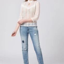 Stockerpoint Bluse "Nediva" In Creme -Dirndl Geschäft stockerpoint bluse nediva in creme 1 scaled