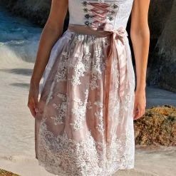 Stockerpoint Dirndl "Aurelie" In Weiß -Dirndl Geschäft stockerpoint dirndl aurelie in weiss 6 scaled