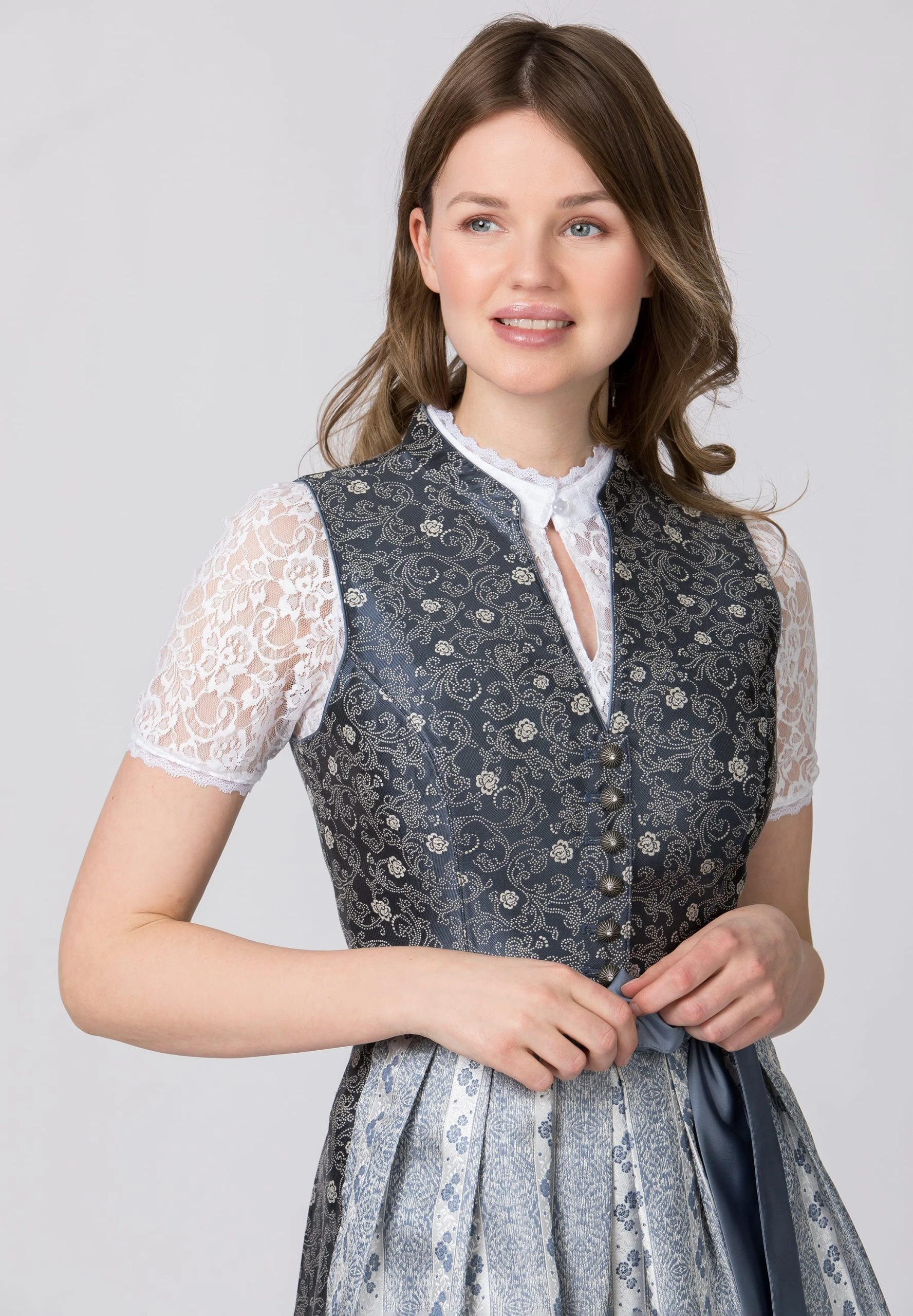 Stockerpoint Langes Dirndl "Kalea" In Blau 7 Stockerpoint Langes Dirndl "Kalea" In Blau – Bild 5
