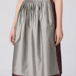 Stockerpoint Langes Dirndl "Leonora" In Bordeaux 11 Stockerpoint Langes Dirndl "Leonora" In Bordeaux -Dirndl Geschäft stockerpoint langes dirndl leonora in bordeaux 3 scaled