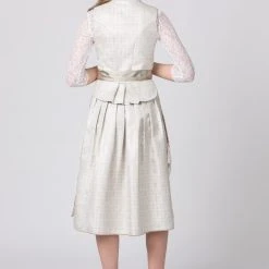 Stockerpoint Langes Dirndl "Livinia" In Taupe -Dirndl Geschäft stockerpoint langes dirndl livinia in taupe 2 scaled