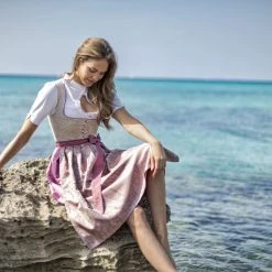 Stockerpoint Langes Dirndl "Lotti" In Rose 15 Stockerpoint Langes Dirndl "Lotti" In Rose -Dirndl Geschäft stockerpoint langes dirndl lotti in rose 6 scaled