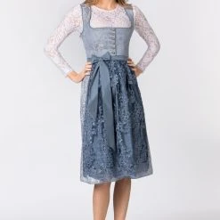 Stockerpoint Langes Dirndl "Sidonia" In Rauchblau 11 Stockerpoint Langes Dirndl "Sidonia" In Rauchblau -Dirndl Geschäft stockerpoint langes dirndl sidonia in rauchblau 1 scaled