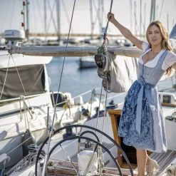 Stockerpoint Langes Dirndl "Sidonia" In Rauchblau 17 Stockerpoint Langes Dirndl "Sidonia" In Rauchblau -Dirndl Geschäft stockerpoint langes dirndl sidonia in rauchblau 7 scaled