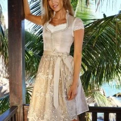 Stockerpoint Midi Dirndl "Adriene" In Taupe -Dirndl Geschäft stockerpoint midi dirndl adriene in taupe 6 scaled