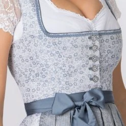 Stockerpoint Midi Dirndl "Eulania" In Rauchblau 14 Stockerpoint Midi Dirndl "Eulania" In Rauchblau -Dirndl Geschäft stockerpoint midi dirndl eulania in rauchblau 5 scaled