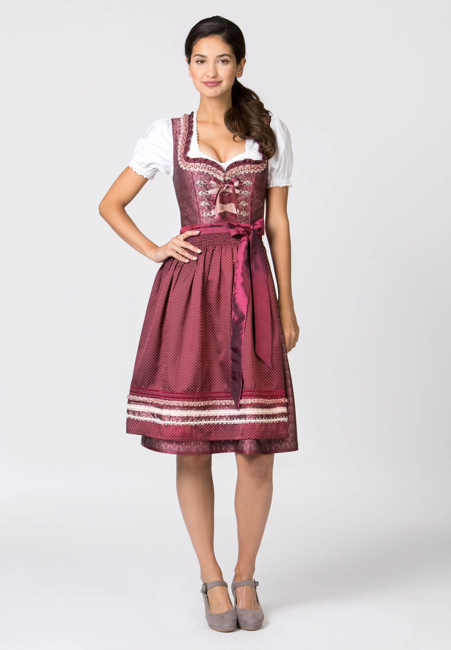 Stockerpoint Midi Dirndl "Giselle" In Bordeaux 8 Stockerpoint Midi Dirndl "Giselle" In Bordeaux – Bild 6