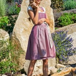 Stockerpoint Midi Dirndl "Tasmin" In Bordeaux 15 Stockerpoint Midi Dirndl "Tasmin" In Bordeaux -Dirndl Geschäft stockerpoint midi dirndl tasmin in bordeaux 6 scaled