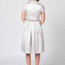 Stockerpoint Midi Dirndl "Xenia" In Creme -Dirndl Geschäft stockerpoint midi dirndl xenia in creme 5 scaled