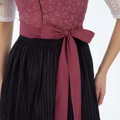 Turi Landhaus Dirndl In Bordeaux/ Schwarz -Dirndl Geschäft turi landhaus dirndl in bordeaux schwarz 3
